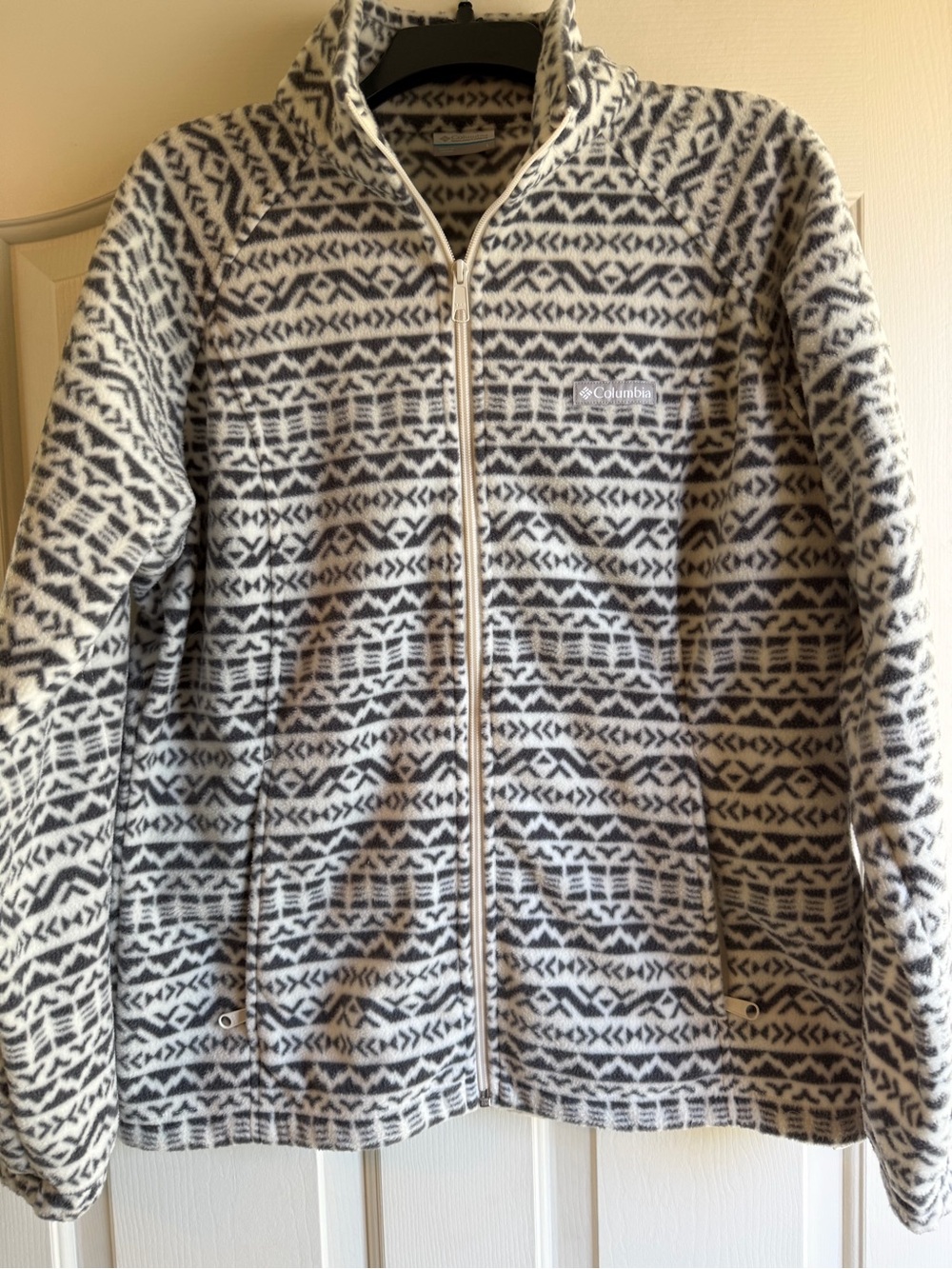 Columbia Women's Zip-Up Patterned Teddy Fleece Jacket - White & Gray